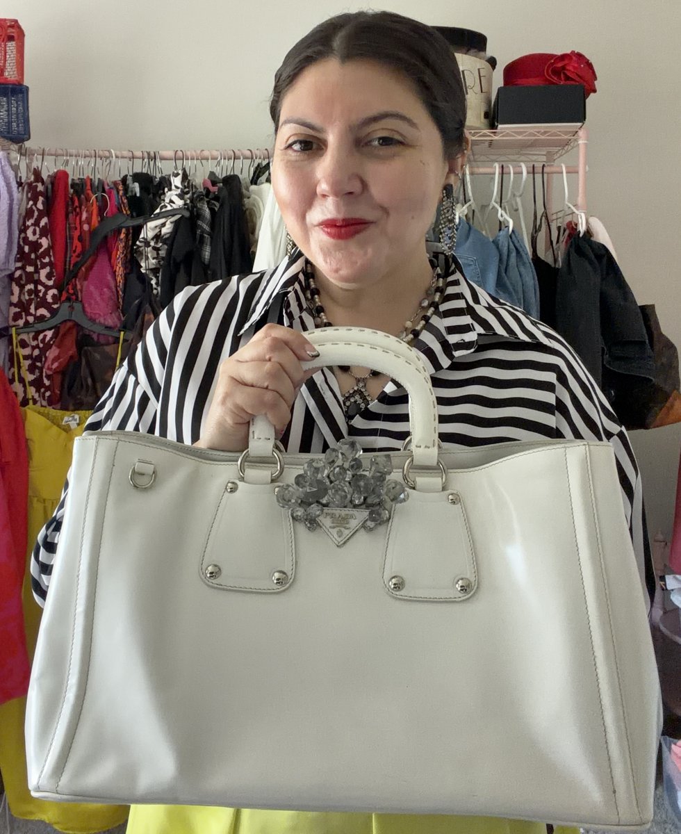 Beth Livesay tweet media