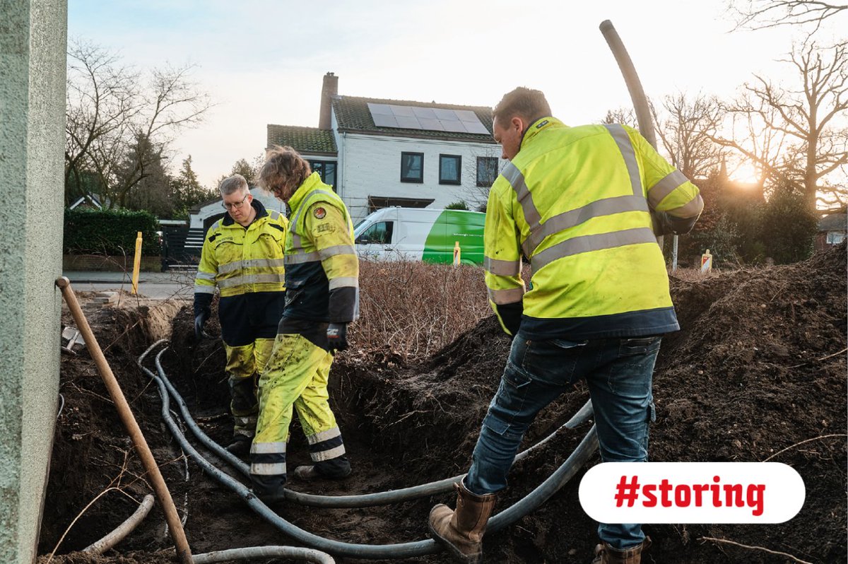 In de wijk Het Inslag-De Kleies in Oldenzaal hebben op dit moment ca 6 straten geen stroom. De monteurs van Cogas zijn al aanwezig om de storing z.s.m. op te lossen. Wij houden je op de hoogte!