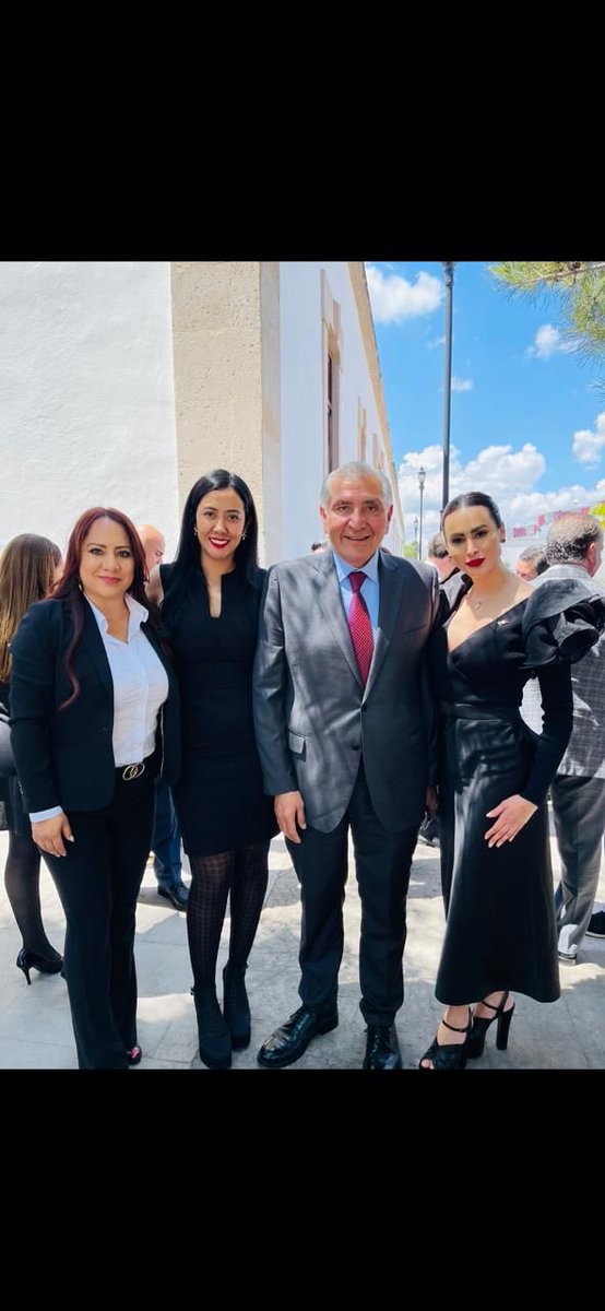 La presidenta Claudia fue benigna con el senador impresentable de Adán Augusto López: lo retiró de la Coordinación del grupo de senadores, cuando este delincuente debió ser procesado por la vía penal por su evidente pertenencia con el grupo criminal de La Barredora.

Aquí en