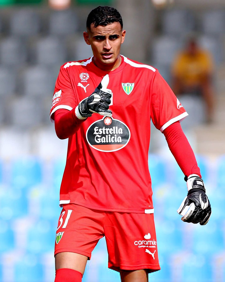 Bernardo Fontes fez 12 defesas contra o Sporting, 5 defesas contra o Porto e 10 defesas contra o Benfica. Monstruoso! 🧤