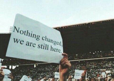 Crismtz_ahft's tweet image. Zayn: “Me emociona saber que aún les importo yo y mi música” 

Louis: “Mi sello discográfico no saben la suerte que tienen con mis fans” 

Harry: “Me he sentido inundado de amor...agradezco la paciencia y el espacio que me dieron"