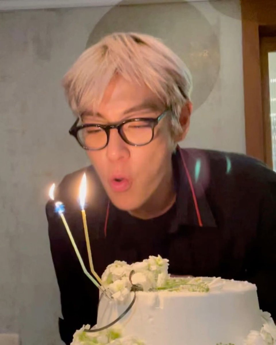 해피 버쓰데이 마이 생일~~~ 
26년도 승현이 많이 예뻐하면서 잘 지내겠습니다! 
다들 사랑합니다 ♥️