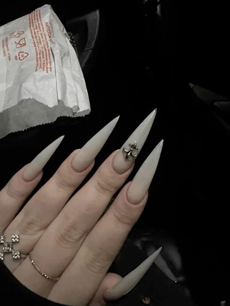 cryspxms's tweet image. which is better????