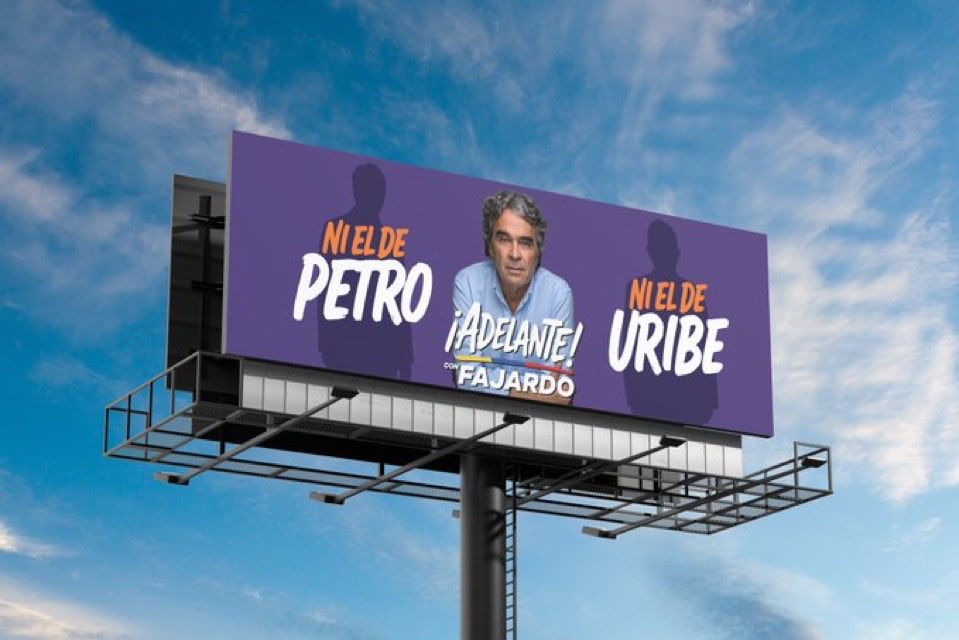 <a href="/sergio_fajardo/">Sergio Fajardo</a> No hay dudas de que con <a href="/sergio_fajardo/">Sergio Fajardo</a> tendremos a la mejor Colombia posible!

Con un extremo en el poder el otro se convierte inmediatamente en un palo en la rueda y el progreso del país se deteriora, justo como vamos ahora! La confianza institucional se va al piso y todo se