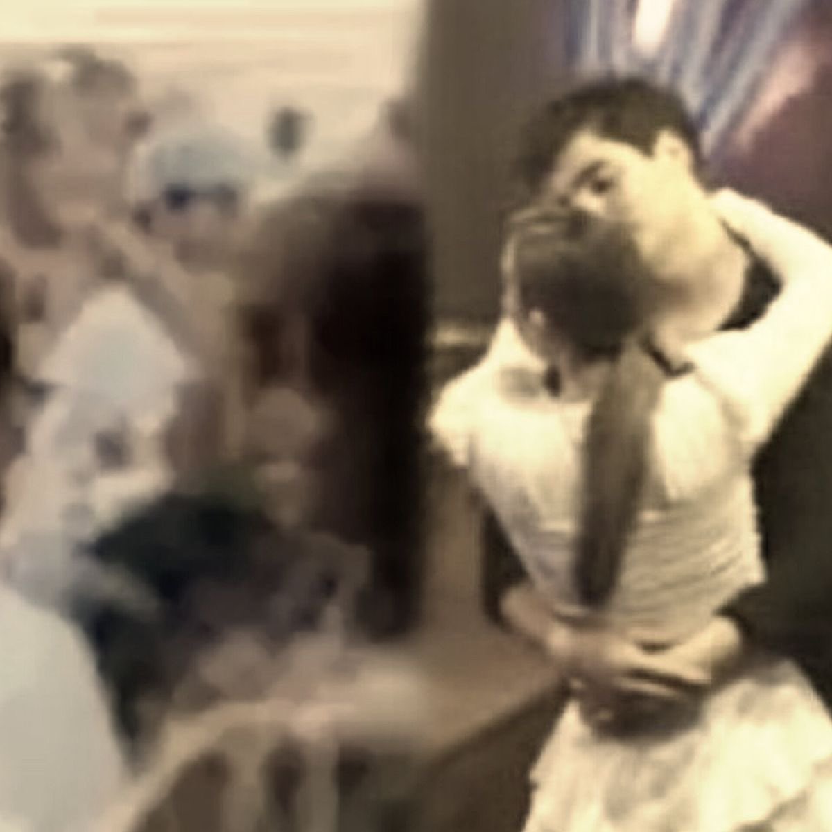 For a moment the world disappeared and it was just us dancing🤍

#MertRamazanDemir #AfraSaraçoğlu