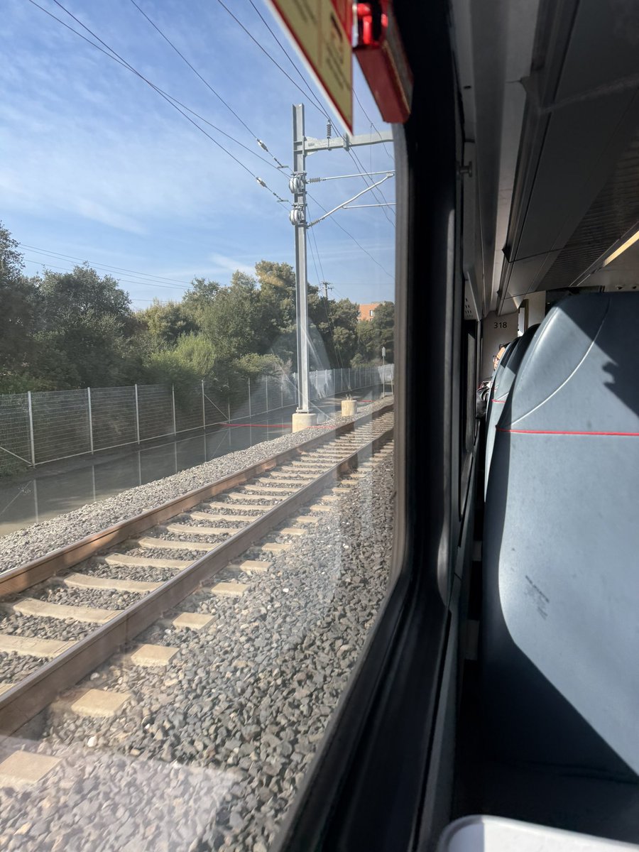 One day I’m on a flight one day I’m on a train I can’t catch a break 🤣 <a href="/DTC_Jared/">Jared Holstad ☃️</a> 

#SanFrancisco here I come!