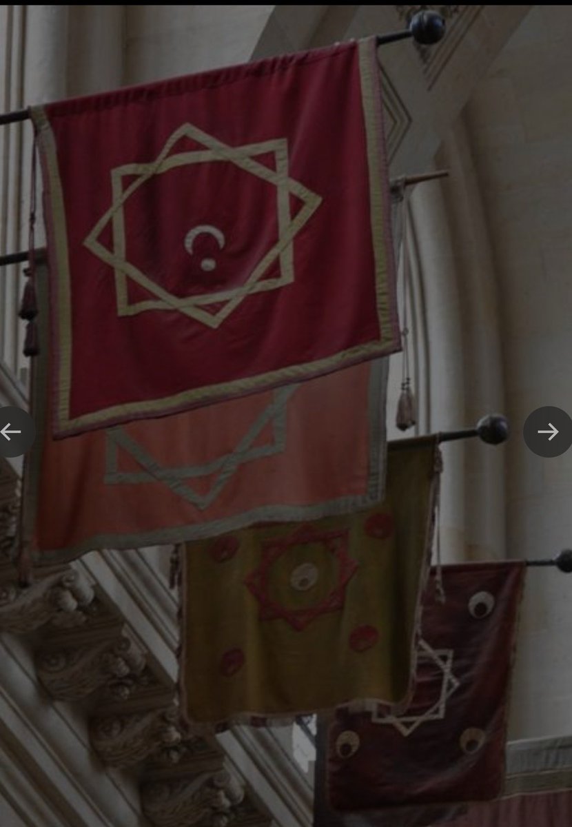 This is Khatam Suleyman the 8 branch star that was a national and muslim symbol for 3 reigning dynasties in🇲🇦 (Watassid, Marinid and Saadi) it was also a symbol at a point for the Ottoman empire (XVIII-XIX) So spare us your complotism and leave Muslim and Jewish moroccans alone.