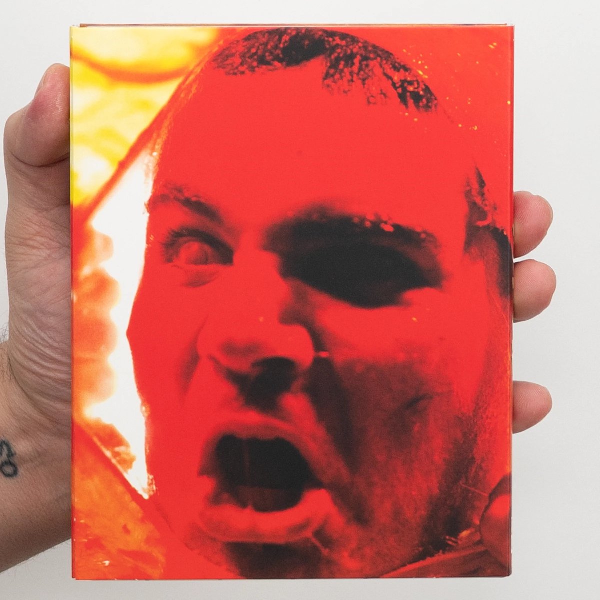 disc_connected's tweet photo. ***ANNOUNCEMENT***
Now available to order and shipping later this month on the @VinegarSyndrome website on Blu-ray in the US from @ocndistro #PartnerLabel #ArtLabel: #Hoagie (2025)!
A mysterious egg contains an impish creature who can grant great power, for good or evil. Brendan Bean, a kindly family man, finds himself face to face with the bizarre creature, and before long a friendship for the ages develops. Meanwhile, the depraved Benny Piazza leads his deranged militia on a violent quest to reclaim the magical homunculi.
Matt Hewitt’s relentlessly strange love letter to the “little bastard” subgenre is as much reminiscent of its inspirations (think Gremlins, Munchies, Ghoulies) as it is completely original. There is nothing like Hoagie out there, and there likely never will be again. This self-assured feature, full of goopy latex practical effects and squibs, is the culmination of a lifetime of ambitious no-budget filmmaking.
directed by: Matt Hewitt
starring: Ryan Morley, Stephen Heath, Lenae Day
2025 / 106 min / 2.39:1 / English DTS-HD MA 2.0
Additional info:
Region Free Blu-ray
Feature-length commentary with co-creators Matt Hewitt and Ryan Morley, with special guest Hoagie!
Short films “Daddy’s Boys,” “Beta Testing,” and “Roid Rage”
“Hoagie’s House” practical effects making-of featurette
Eight Music Videos directed by Matt Hewitt
Promised Men social media content
Anderson Valley Ranch commercial
Crowdfunding promotional videos
Liner notes by Outlaw Vern
Trailer and teasers
English, English SDH subtitles
Trailer: https://t.co/dcYHwwZMym
https://t.co/pimmxVSWq7
#BluRay #PhysicalMedia #BluRays #BoutiqueBluRay #CultMovies #DiscConnected #OCNDistribution #VinegarSyndrome #ArtLabel #MattHewitt
