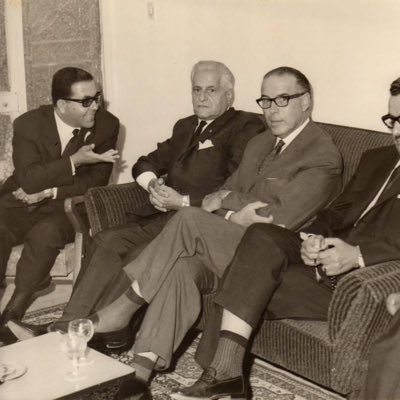 ElhalabiSamir's tweet photo. مرت سنوات لم يمت في قلبي ولم يمر الشوق. ويكبر الغياب لكن الدعاء لا ينقطع. اللهم ارحم أبي بقدر ما كان طيبًا وصبورً ومحباً وأباً صالحاً.

من اليمن: إبراهيم سرسق ، نجيب صالحة ، عادل الحلبي https://t.co/J5cS36bnqS