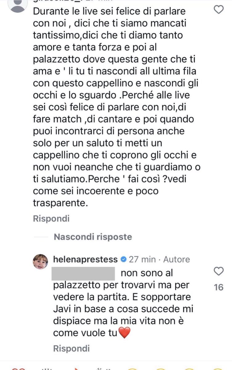 Qualcuno dovrebbe spiegare alla tipa che al palazzetto si va  per tifare e supportare javier e la squadra e non per fare un raduno con Helena … MOLLATELA !