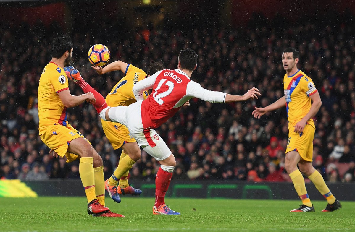 NBSportUg's tweet photo. Who did the Scorpion 🦂⚽️ Kick better? 

A) Giroud

B) Mkhitaryan

C) Solanke 

#NBSportUpdates #NBSportThisMorning #GuinnessMatchday 📸: @premierleague https://t.co/mtYmmIrivE
