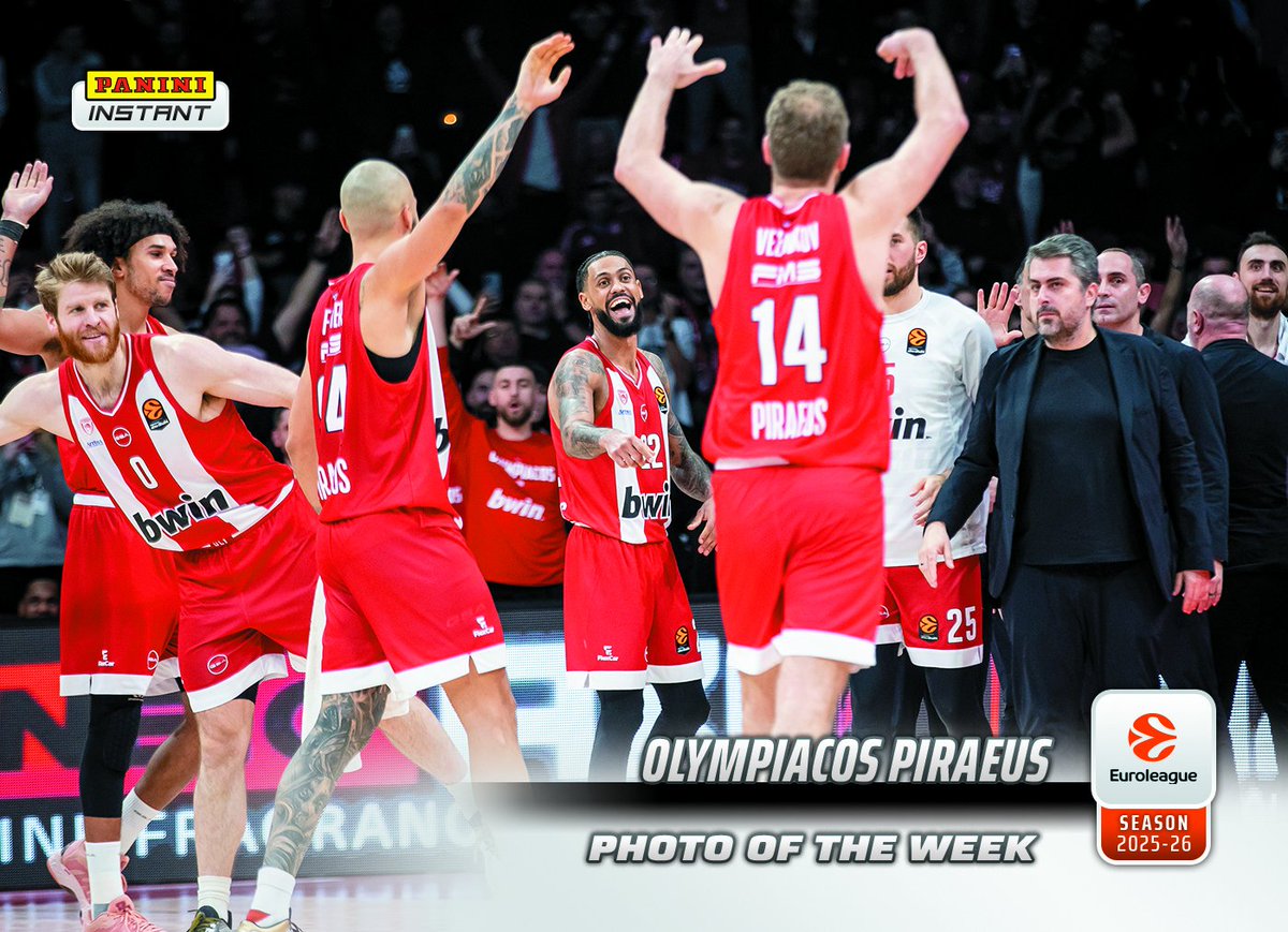 EuroLeague's tweet image. 📷 Photo of the Week presented by @PaniniAmerica

The vibes at @Olympiacos_BC right now are ELITE! 

Remember to pick up your cards from the Panini official website 🛍️

#InstantCards | #EuroLeagueBasketball