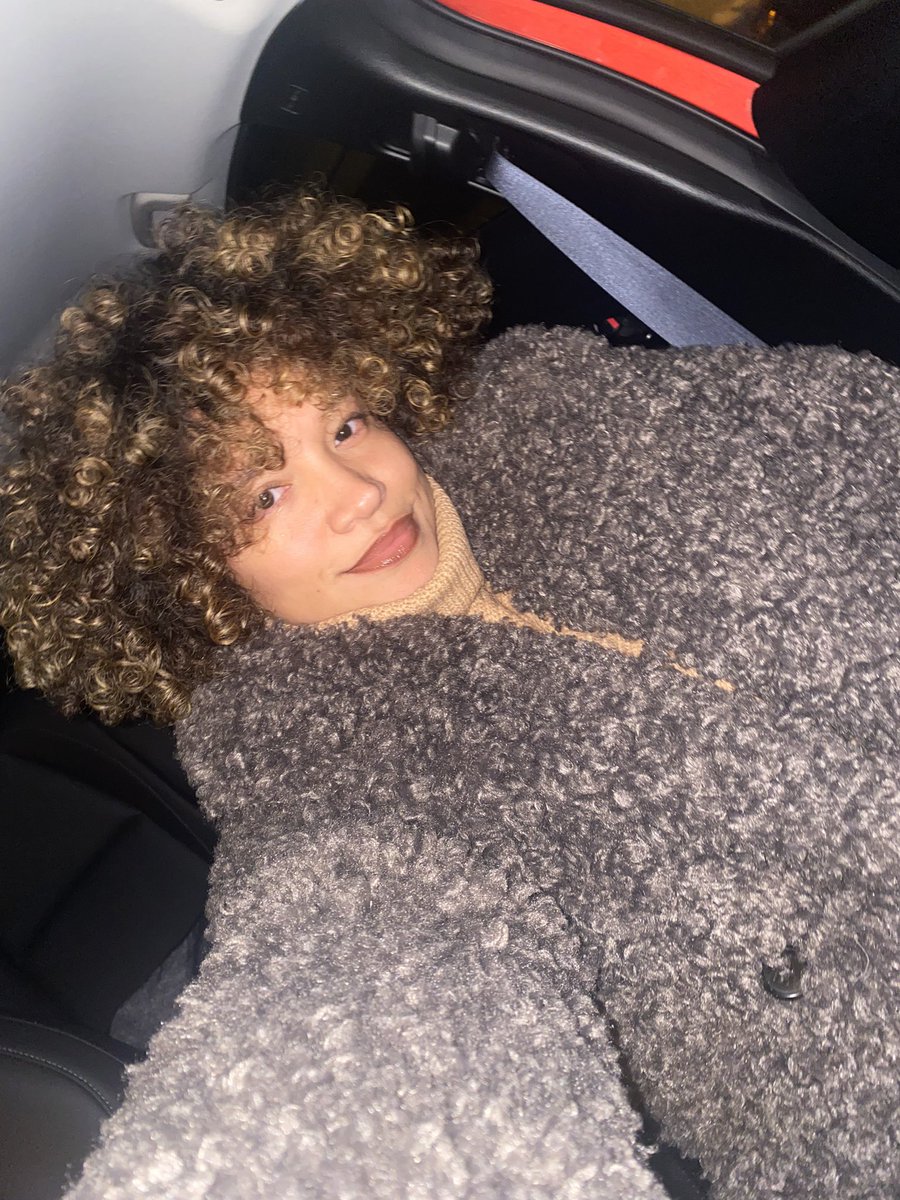wiildcurlss tweet media