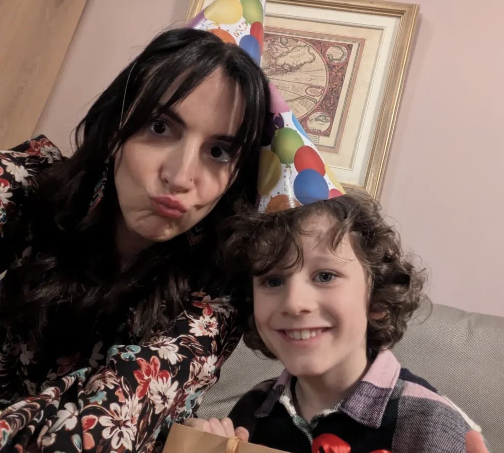 Λέτε να δούμε γενέθλια Βαγγελακη ; Θα χει πολύ πλάκα αυτό 😂 #tosoisou