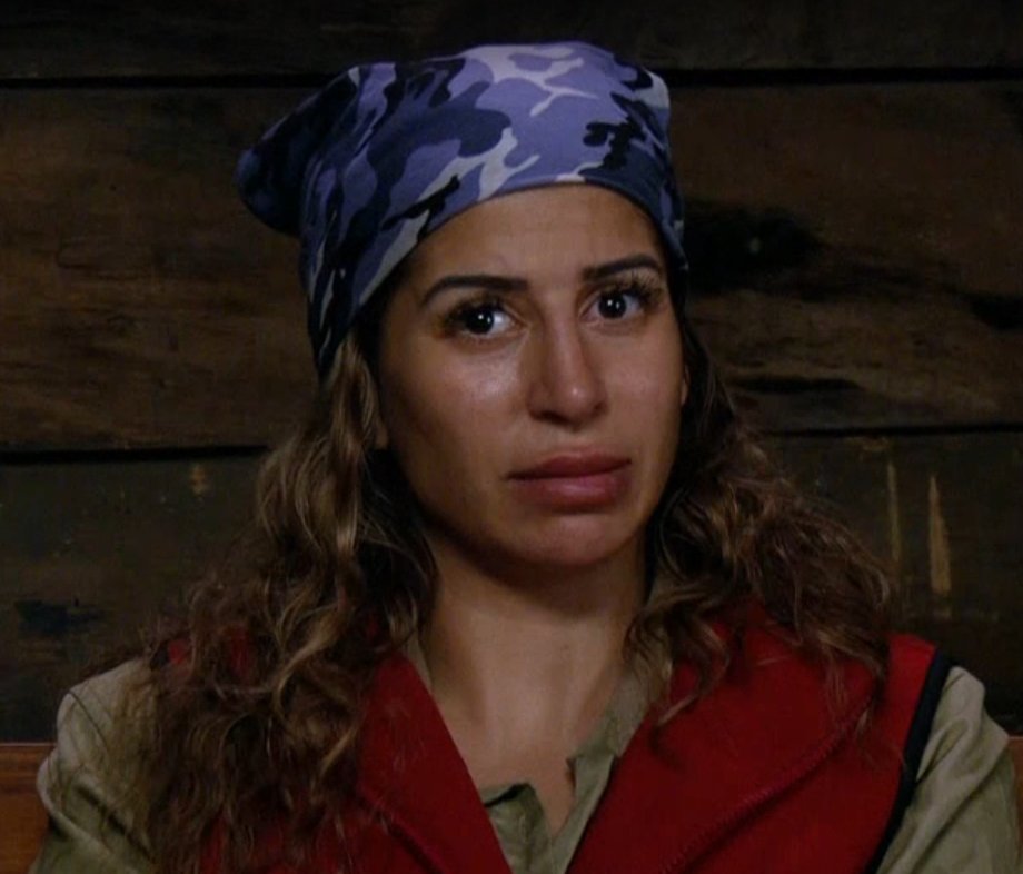 #Eva ist nicht interessiert an einem Singletypen, sagt sie selbst. Wieso sollte sie Interesse an einem vergebenen Mann haben. Ja, guuuuute Frage. WOOOHER kommt das nur? #dschungelcamp2026 #dschungelcamp #ibes #ibes2026