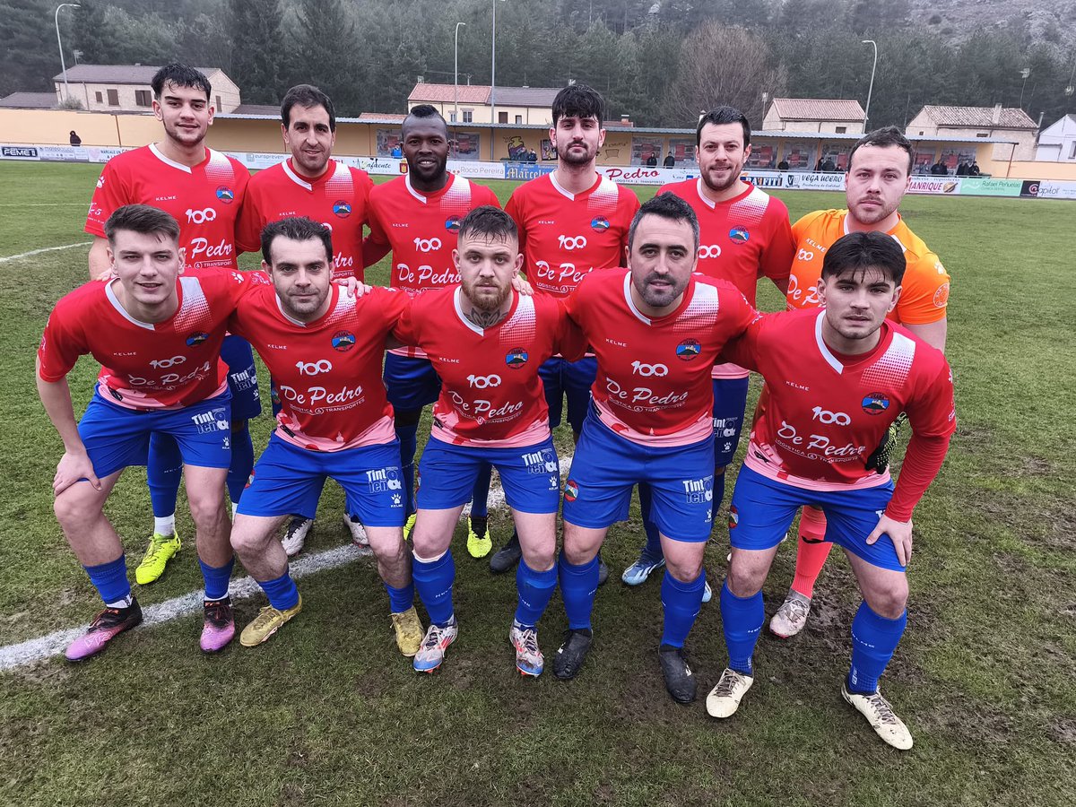 El once inicial de la victoria de esta tarde frente al CD Villamuriel.

#AupaUxama