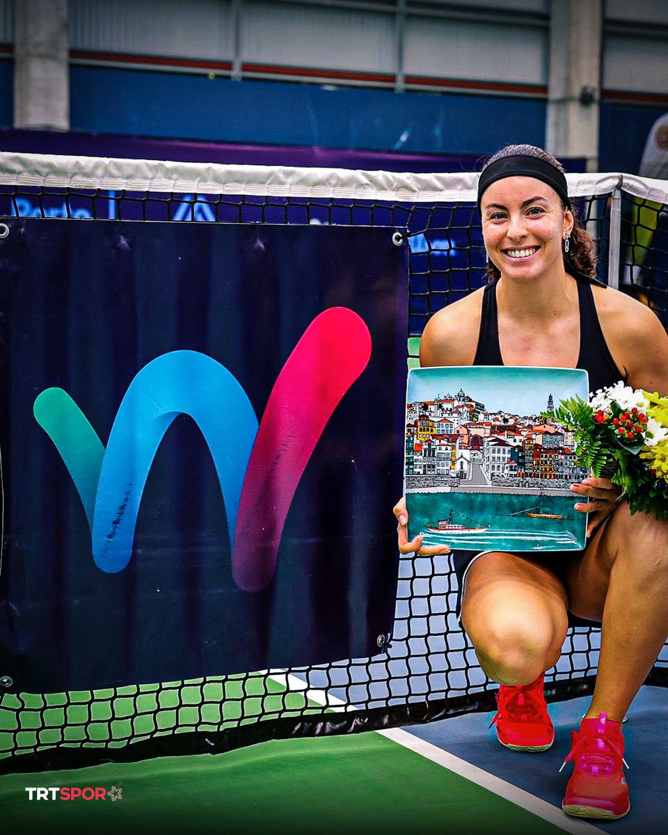 🏆 Ayla Aksu'dan Portekiz'de zafer   

🇹🇷 🎾 Milli tenisçimiz, W75 Porto turnuvasının finalinde karşılaştığı Elizara Yaneva’yı 7-5, 6-4 ile 2-0 mağlup ederek, elemelerden geldiği organizasyonda set vermeden kariyerinin en büyük zaferini elde etti.  

👏 Tebrikler Ayla!