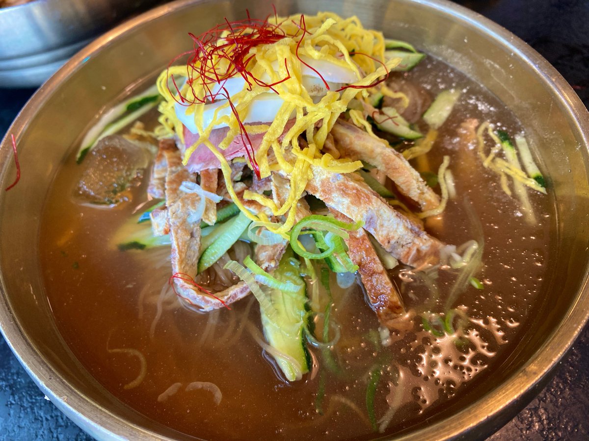 gabechoi2012's tweet photo. 정말 궁금하고 먹고싶은맛
진주냉면
서울에도 진주냉면 전문집 있음 장사안될려나?
아나 잘안될테니 없겠다 싶네 https://t.co/OBjuyD8nTJ