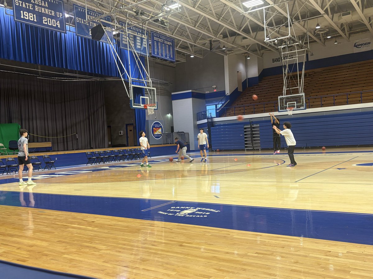 AtownBBall's tweet photo. Sunday work…….💪🧱 https://t.co/o7Yn4HA7v2