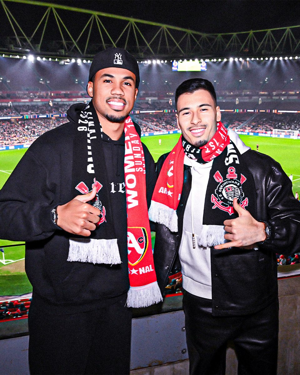 Gabriel and Martinelli at the Women's Champions Cup final between Arsenal and Corinthians 🏟️🤙