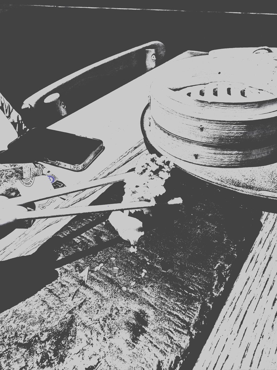 ⠀
⠀
pov: wasabi manyağı birisiyle sushi date'ine çıktın. (sushi'den çok wasabi yedi.)

⠀