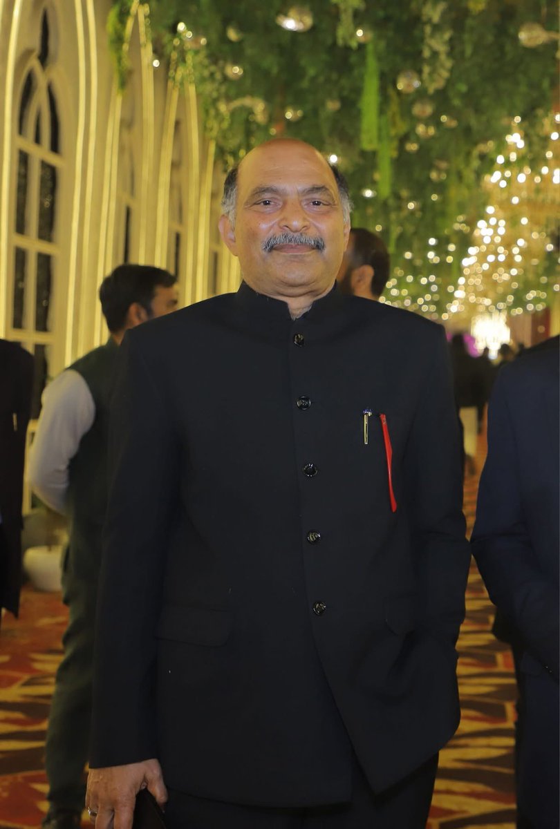 आईएएस श्री नागेंद्र प्रताप जी को आगरा के मंडल आयुक्त पद पर नियुक्ति पर हार्दिक बधाई एवं शुभकामनाएं।

आगरा के मुख्य विकास अधिकारी के रूप में अपनी उत्कृष्ट सेवा देने वाले श्री नागेंद्र प्रताप जी अब मण्डल आयुक्त के रूप में नई जिम्मेदारी संभालेंगे। उनकी कुशल नेतृत्व क्षमता से आगरा का