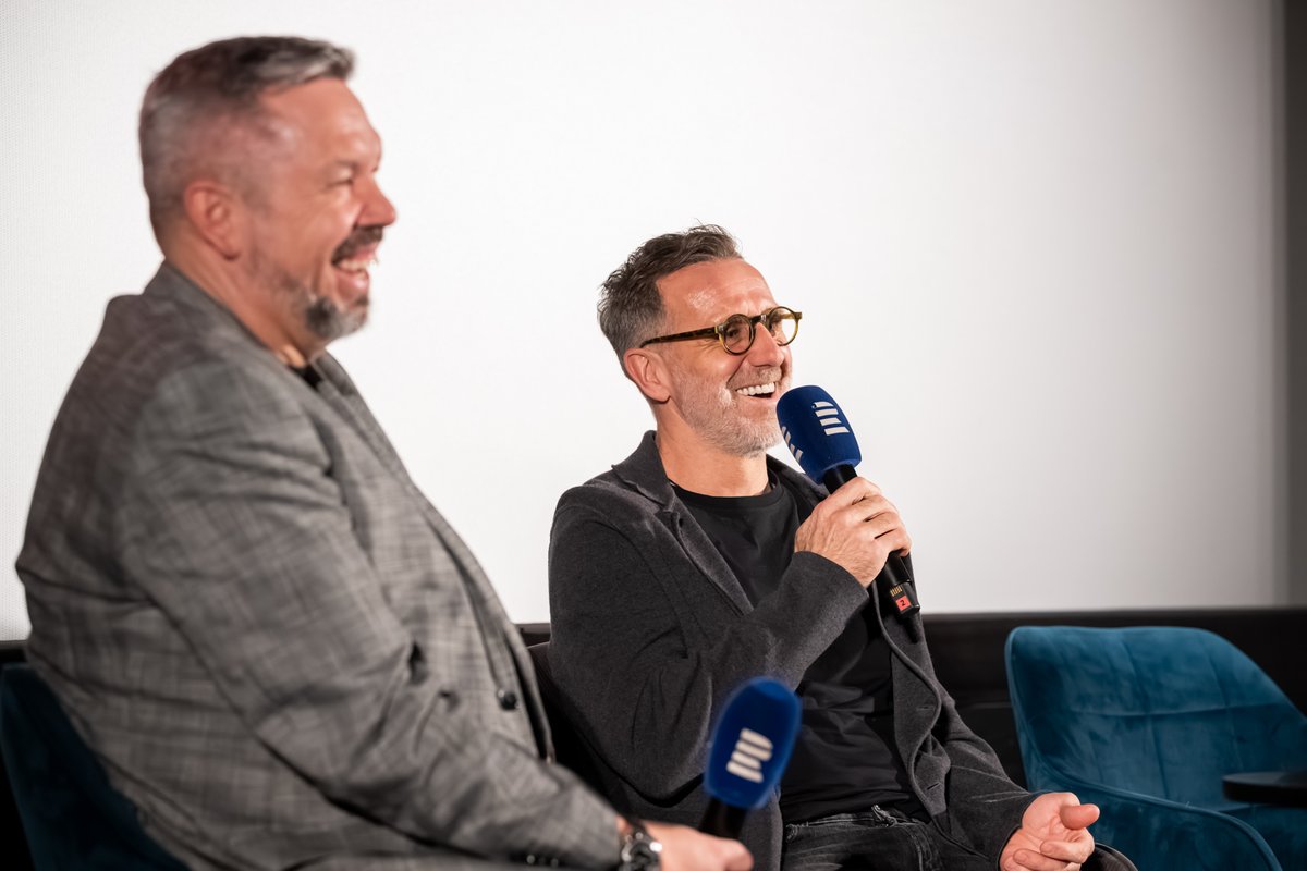 Pár fotek, slova chvály a plno úsměvů 😎 Těší nás, že vás naše show v pátek v Českých Budějovicích bavila. S Antonínem Panenkou, <a href="/10Horvi/">Pavel Horváth</a> a <a href="/KPoborsky8/">Karel Poborský</a> to byla velká show. Už teď se nemůžeme dočkat na únorovou akci v Jablonci. Poslechněte si audiozáznam v plné palbě 🎧