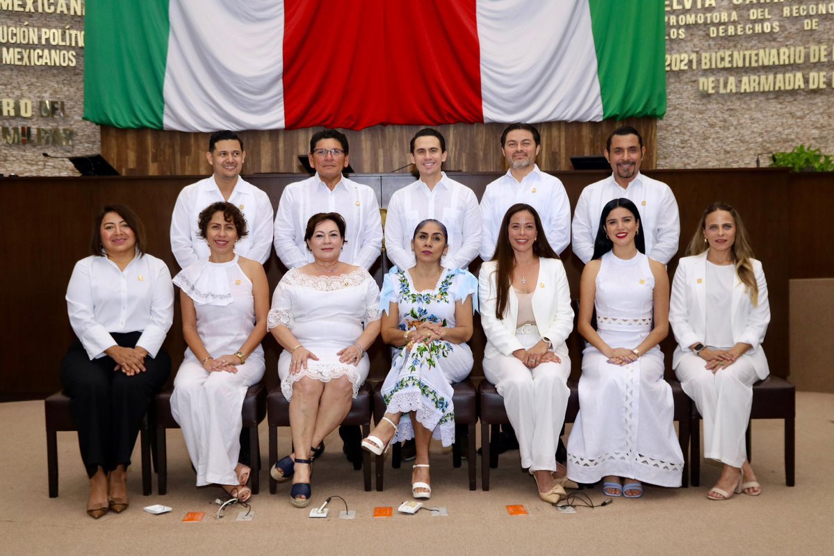 Fracción Legislativa del PAN en la LXIV Legislatura en el Congreso del Estado de Yucatán. 

Somos un equipo de Diputadas y Diputados, firmes, fuertes y con la meta de luchar por una vida mejor y más digna para las y los Yucatecos. Arrancamos el periodo!