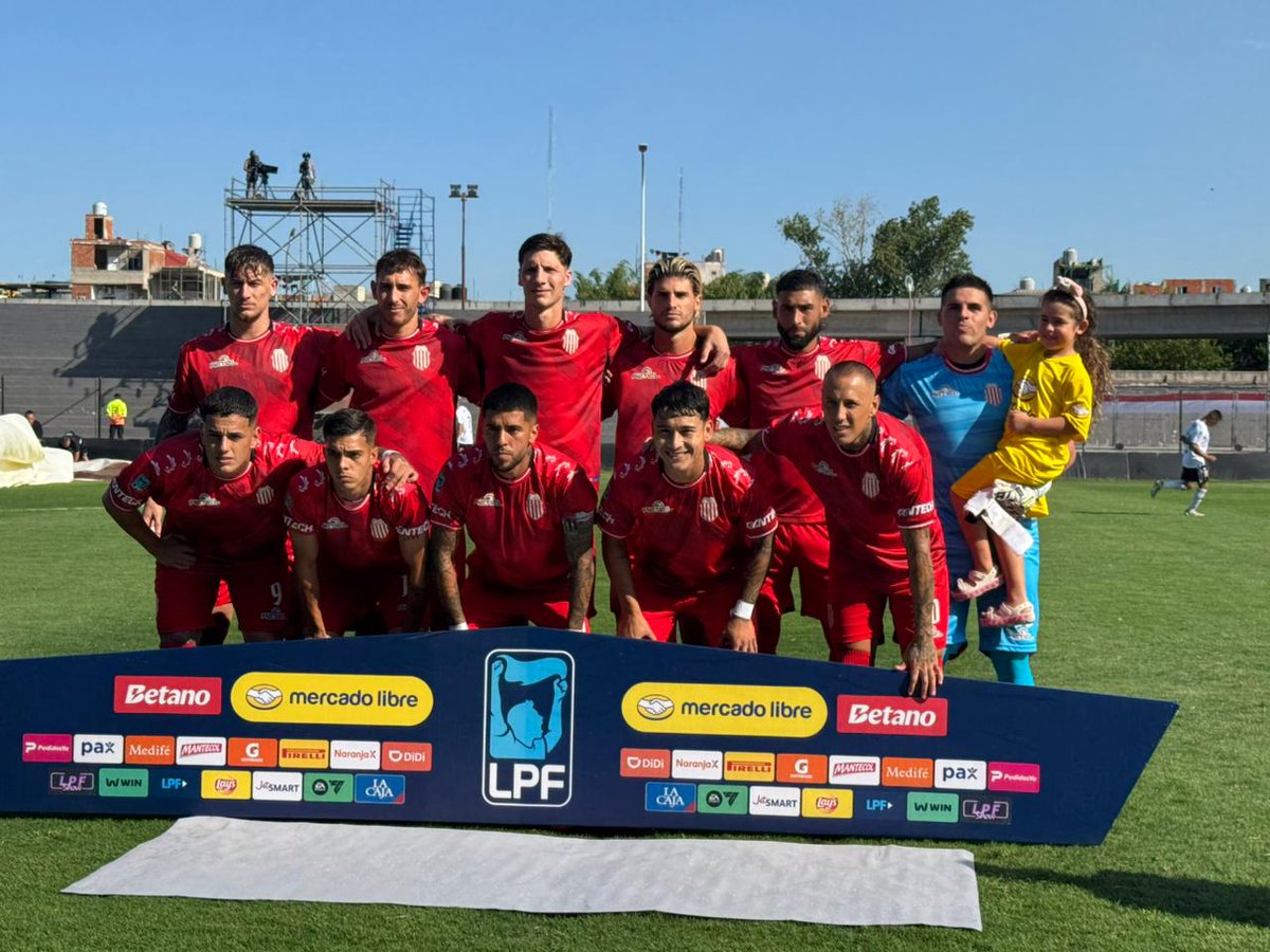 LigaAFA's tweet photo. Volvió el fútbol argentino y vos podés ser protagonista.
#Asociate a tu club.
#LPFSolidaria https://t.co/SXEltkCjUk