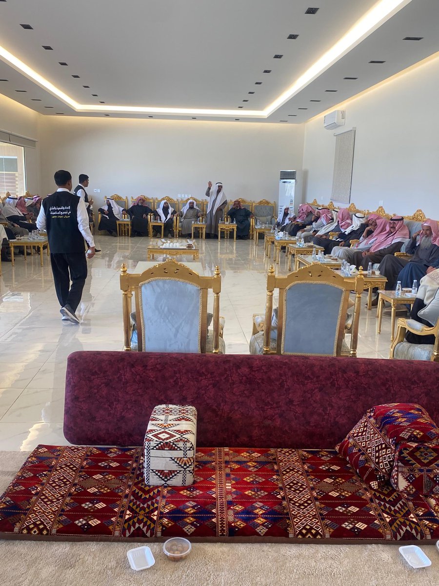 tw09001's tweet photo. بفضل الله تعالى وتوفيقه تم يوم الجمعة ١١-٨-١٤٤٧ الاجتماع السنوي الواحدوالخمسون لزملاء الدراسة بالمعهدالعلمي ببريدةونسأل الله تعالى أن يعيده علينا وعليكم أعواماً عديدة بالصحة والعافية والعمل الصالح المقبول وأن نكون قدوة حسنةللناس في اجتماعات مماثلةوقد كان اجتماعنا الأول عام ١٣٩٦هـ https://t.co/Tba2haC97G