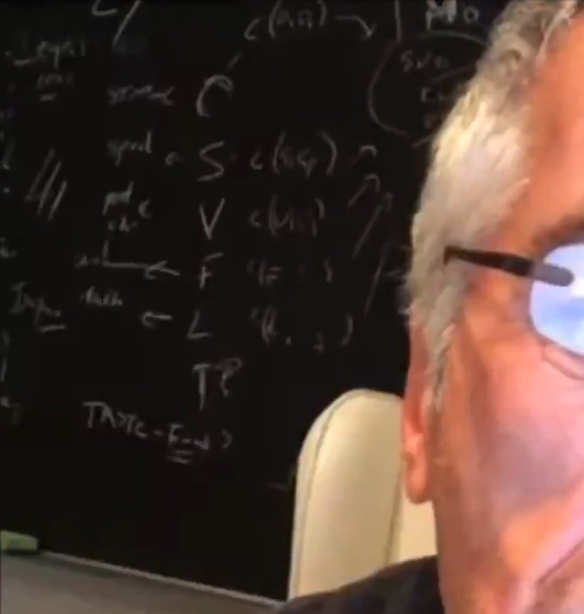 BrianLPBlue's tweet image. Son los cálculos para los viajes en el tiempo 💀