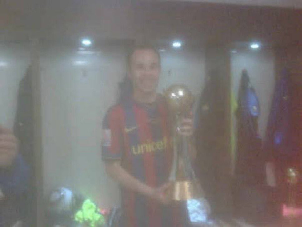 realmilgrauu's tweet image. A câmera da globo quando o lance é contra o Flamengo: