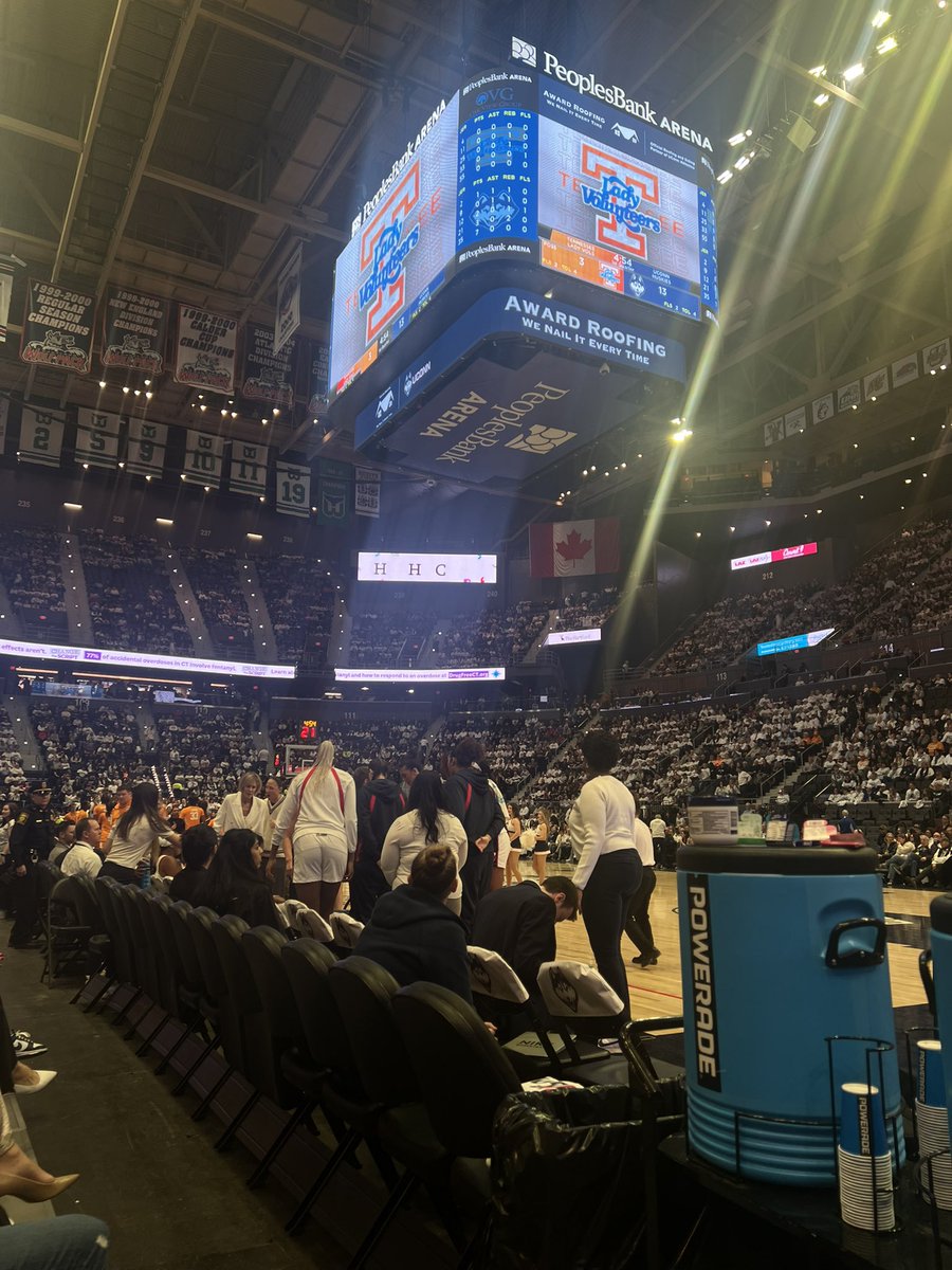 crying why am i literally on the court