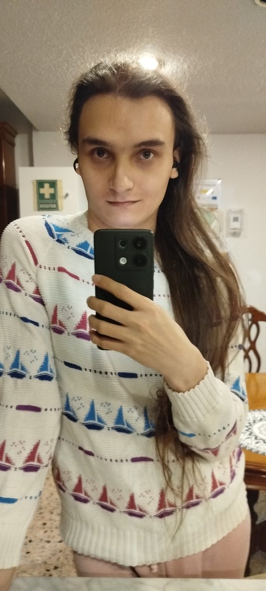 Irisia (Holly) 🏳️⚧️🌈 tweet media