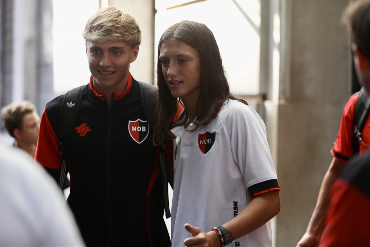 Newells's tweet photo. Al estadio 🏟️💪🏼 https://t.co/sVgiZSNZKq