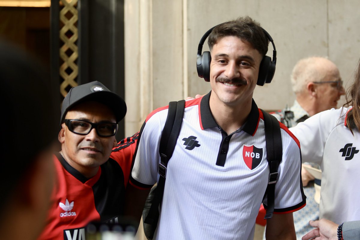 Newells's tweet photo. Al estadio 🏟️💪🏼 https://t.co/sVgiZSNZKq