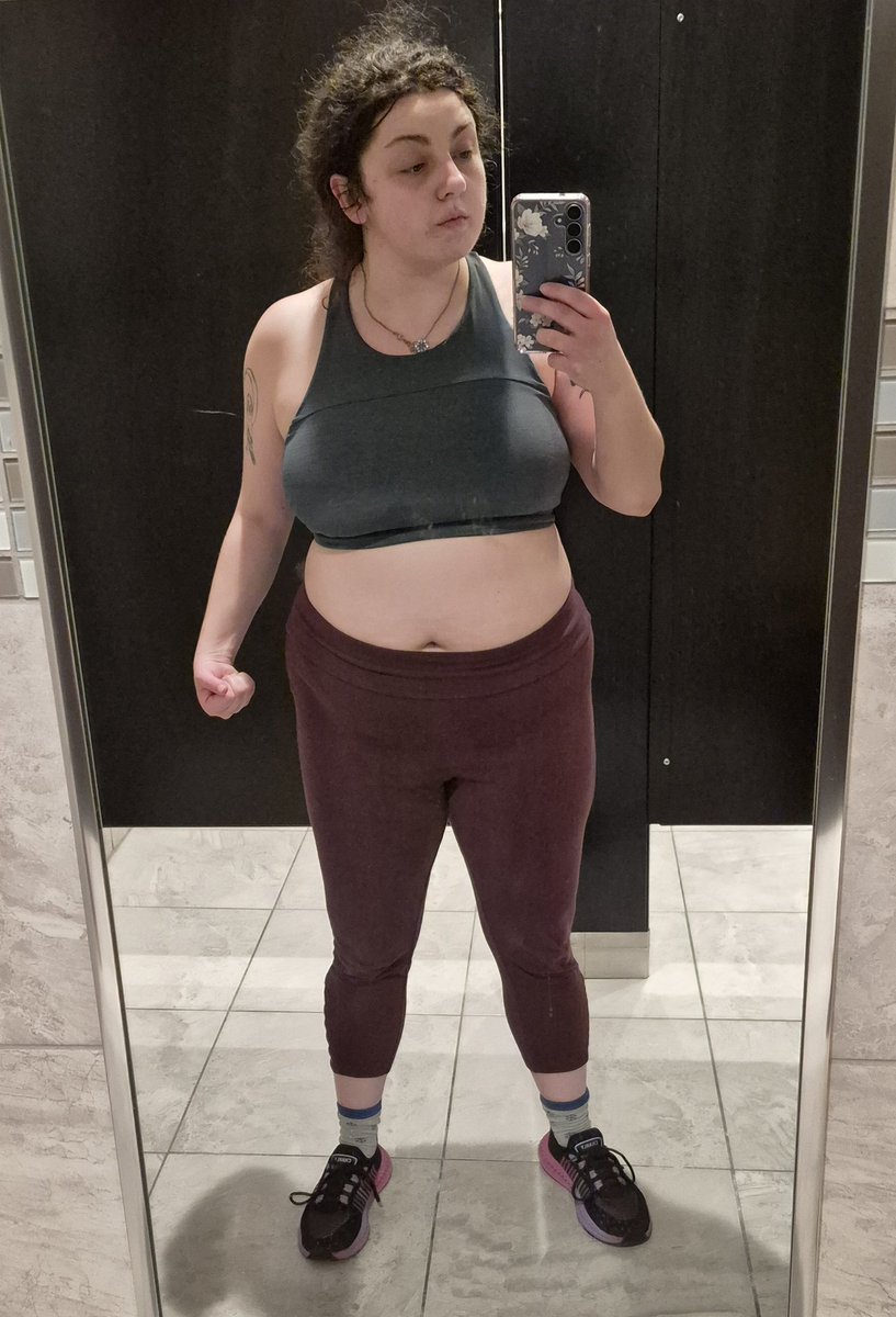 TatianaWrestles's tweet image. January

We're keeping the ball rolling, with the same end goal. This year we're burning any calories and ICE in our way.

#fitness #fitnessjourney #accountabilitycheck #theunwiltingtatiana #wrestling