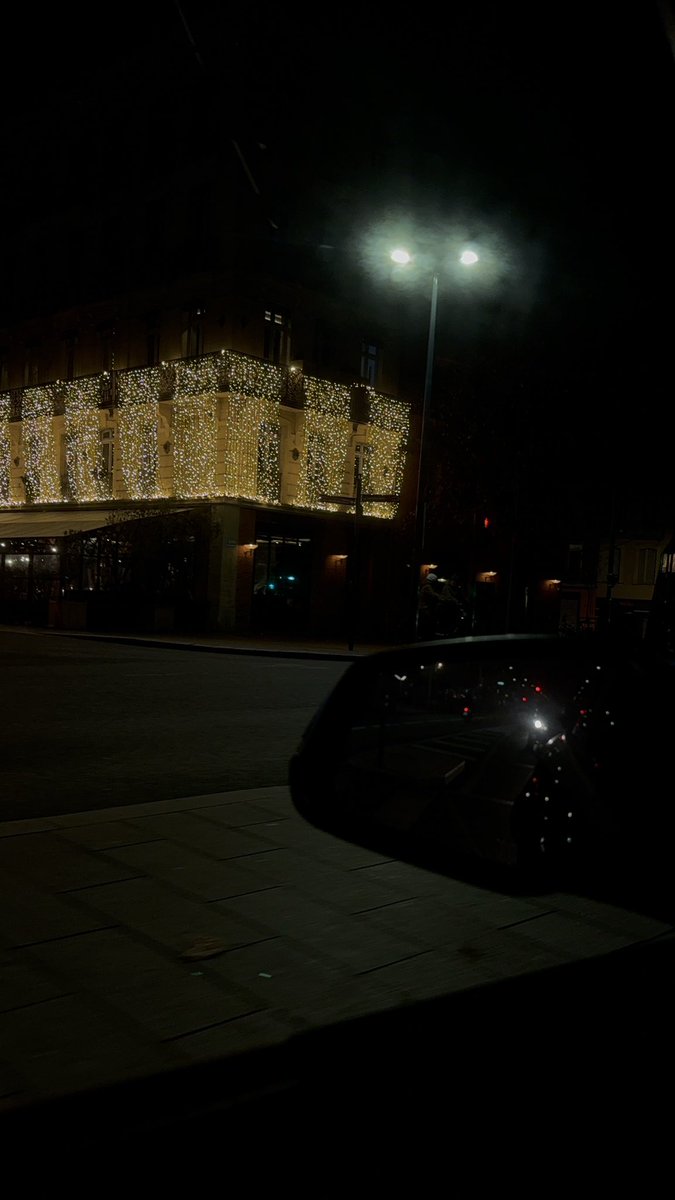 munhak31's tweet image. Night drive in Toulouse