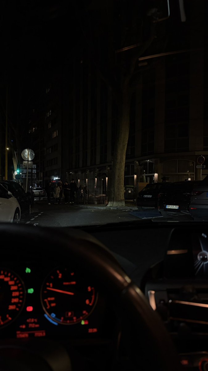 munhak31's tweet image. Night drive in Toulouse