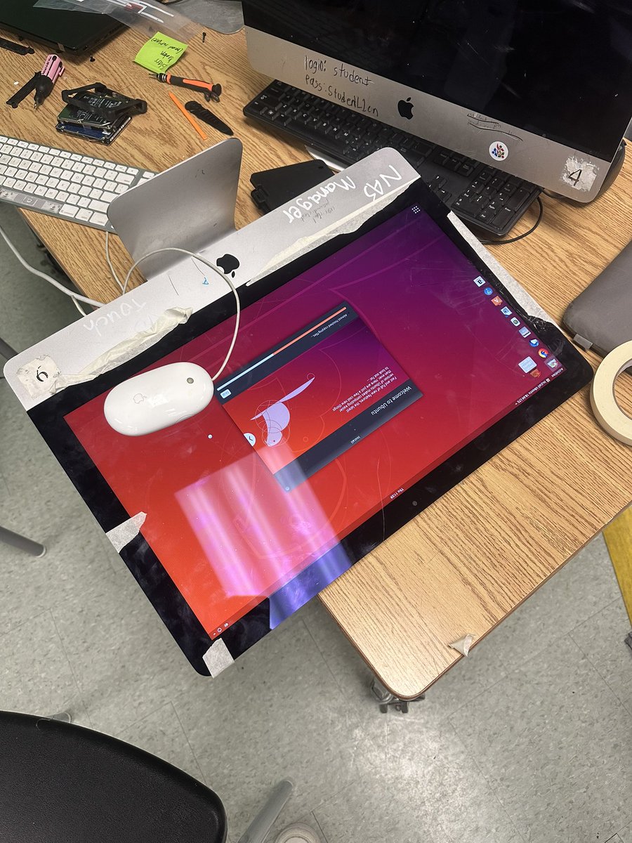 Mr. Pora tweet media