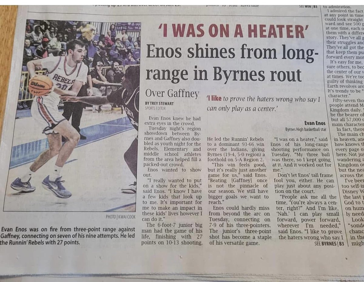 SportLooks1's tweet photo. Great memories popping up @BigEvEnos ! In college now…keep doing your thing!! https://t.co/CHhK3aHPgk