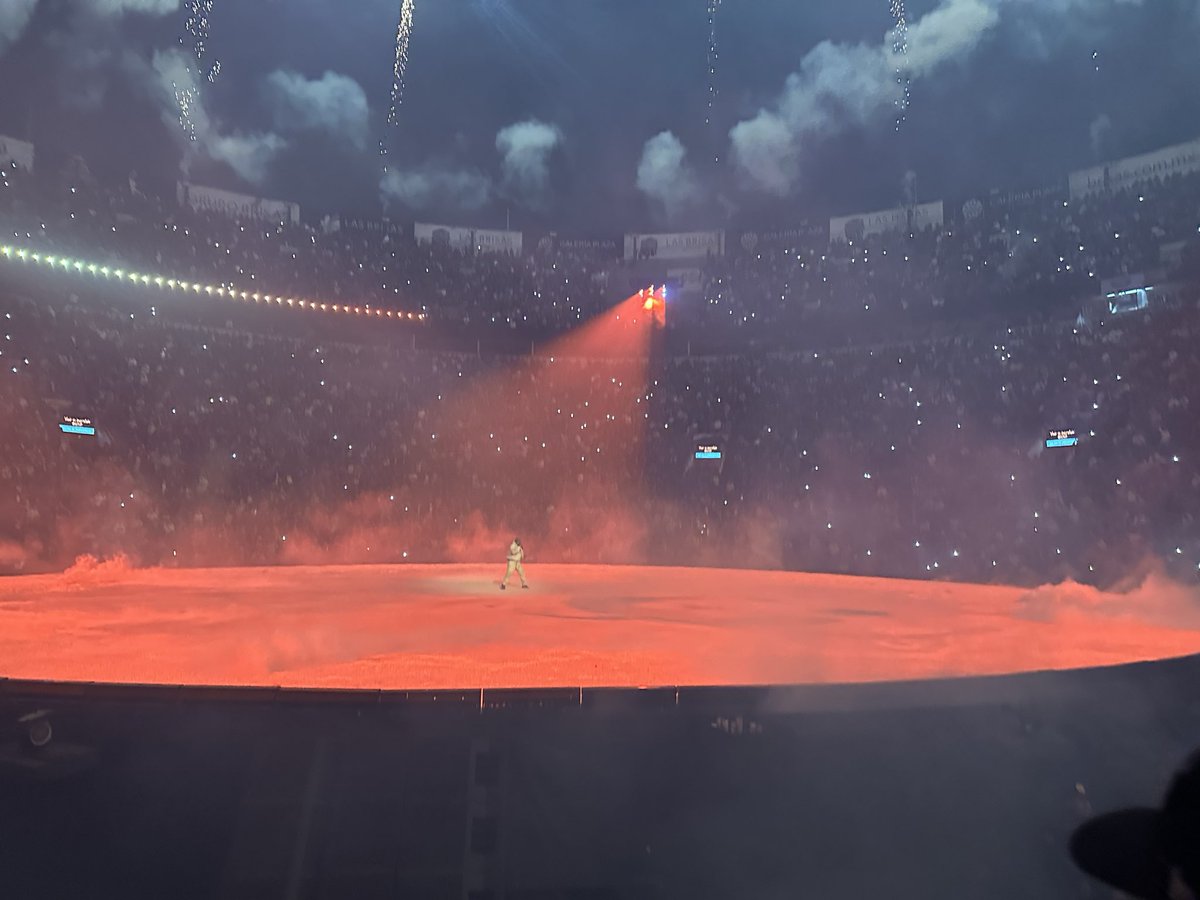 TillardGates tweet media