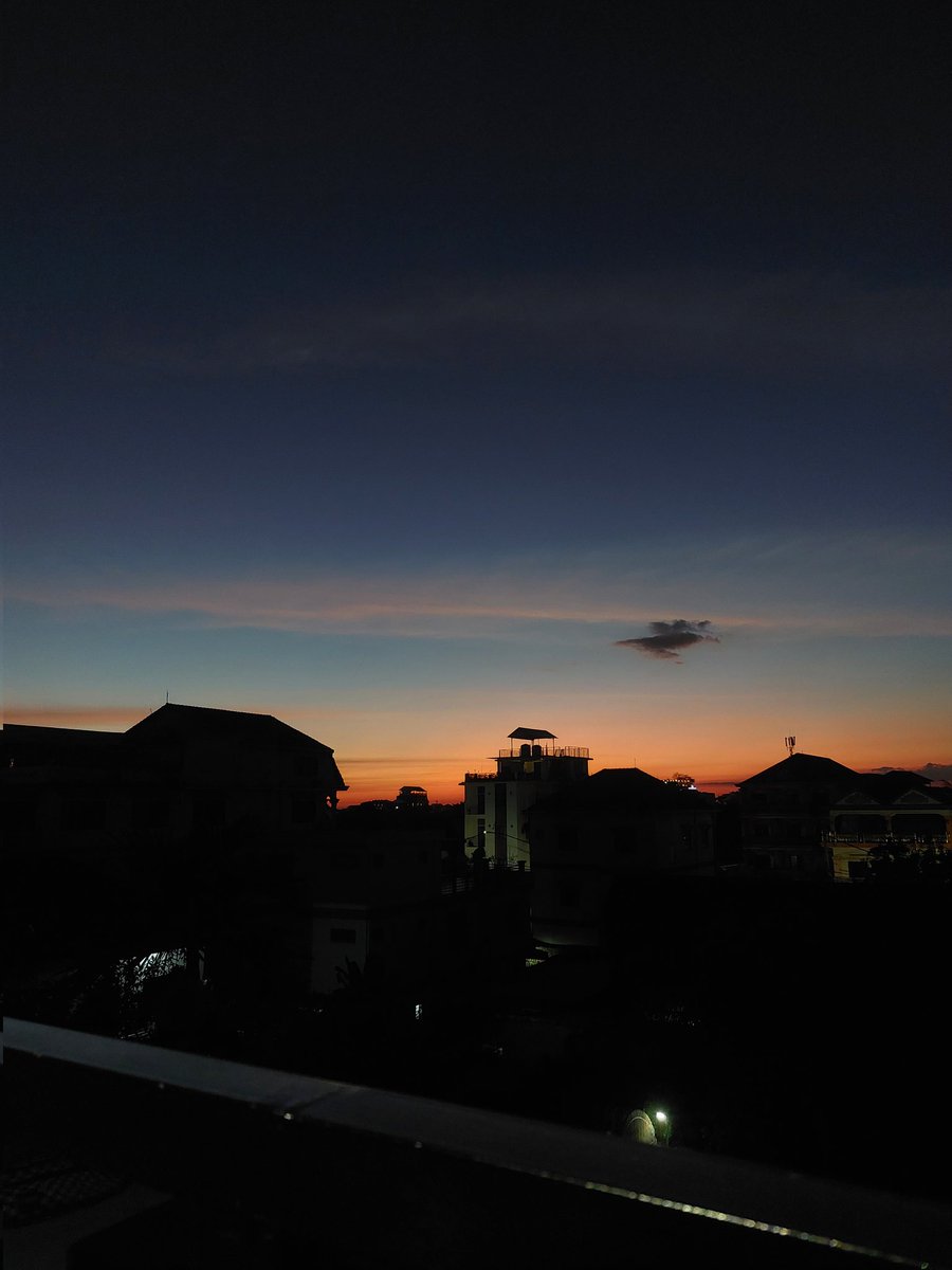 futristt's tweet photo. our beautiful sunset. https://t.co/cthyE5Lqud