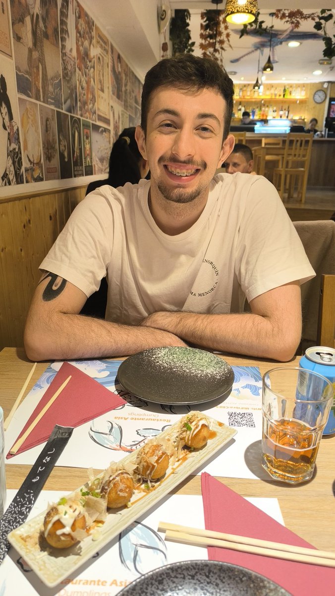 Davitron4 tweet media