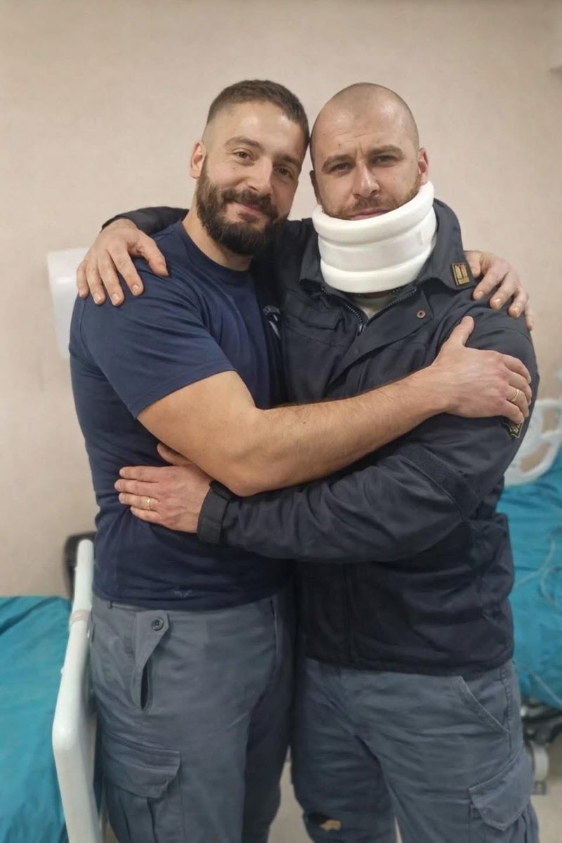 In tutta onestà, questi vi sembrano poliziotti “INDIFESI” che hanno preso martellate, pugni e calci?

LA DOMANDA GIUSTA È PERCHÉ ERANO ISOLATI? PERCHÉ ERA USCITO DALLO SCHIERAMENTO? Cosa stava facendo prima delle immagini che ormai abbiamo già visto? 

#Meloni #Askatasuna #Torino