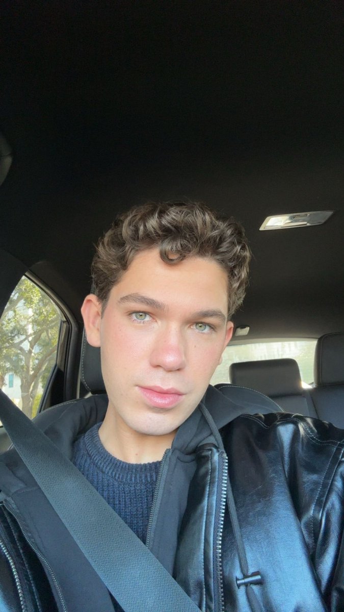 chris tweet media