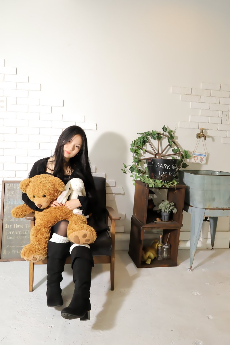 【2026/2/9 12:00掲載分】
2/1 スタジオ　デルテソロ    8/23
#PhotoFleur撮影会 #フォトフル (<a href="/photofleur_/">PhotoFleur撮影会</a>)
model: #海野花菜 さん (<a href="/HanaK_fleur_/">花菜_Fleur</a> )

Canon EOS R10
SIGMA Contemporary 16-300mm F3.5-6.7 DC OS

【送信側】
JINBEI ワイヤレストリガー TR-Q8
【受信側】
JINBEI LEDスピードライト