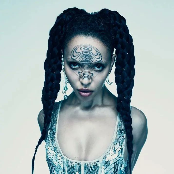 FKA twigs has won her first ever #GRAMMYs award.