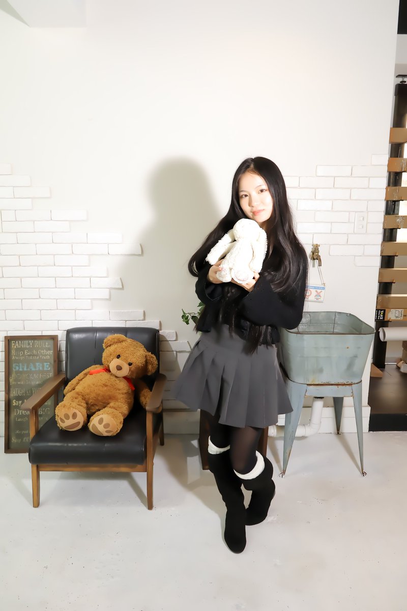 【2026/2/11 12:00掲載分】
2/1 スタジオ　デルテソロ  10/23
#PhotoFleur撮影会 #フォトフル (<a href="/photofleur_/">PhotoFleur撮影会</a>)
model: #海野花菜 さん (<a href="/HanaK_fleur_/">花菜_Fleur</a> )

Canon EOS R10
SIGMA Contemporary 16-300mm F3.5-6.7 DC OS

【送信側】
JINBEI ワイヤレストリガー TR-Q8
【受信側】
JINBEI LEDスピードライト