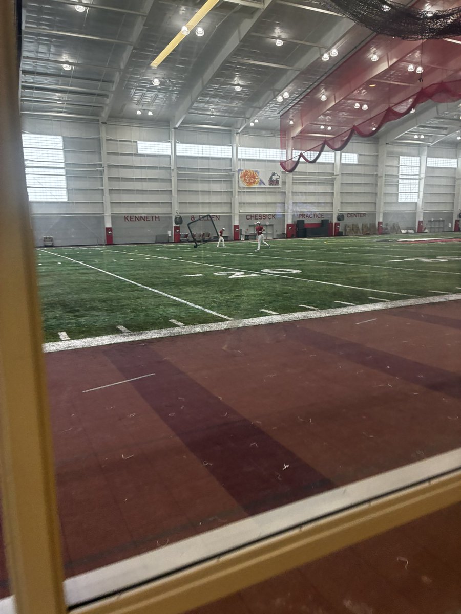 shiftylee_'s tweet photo. Thank you to @NIU_Football for inviting me out to their Jr day visit! I had and great experience🙏🏽 @FwBruinsFB @NIUCoachHammock @tyboles3 https://t.co/NTQDGKKeba